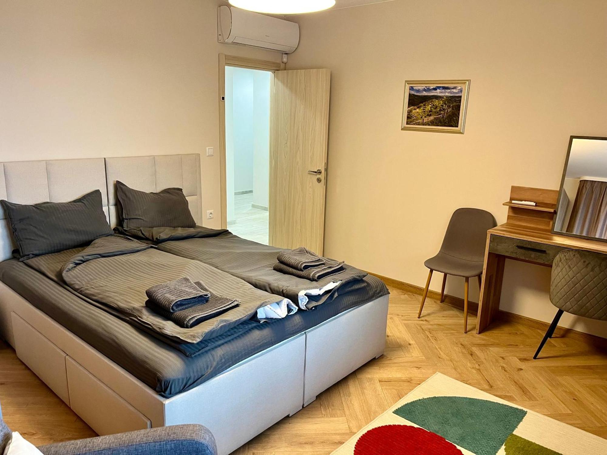 Parkview Luxury In City Center 8 ヴェリコ・タルノヴォ エクステリア 写真